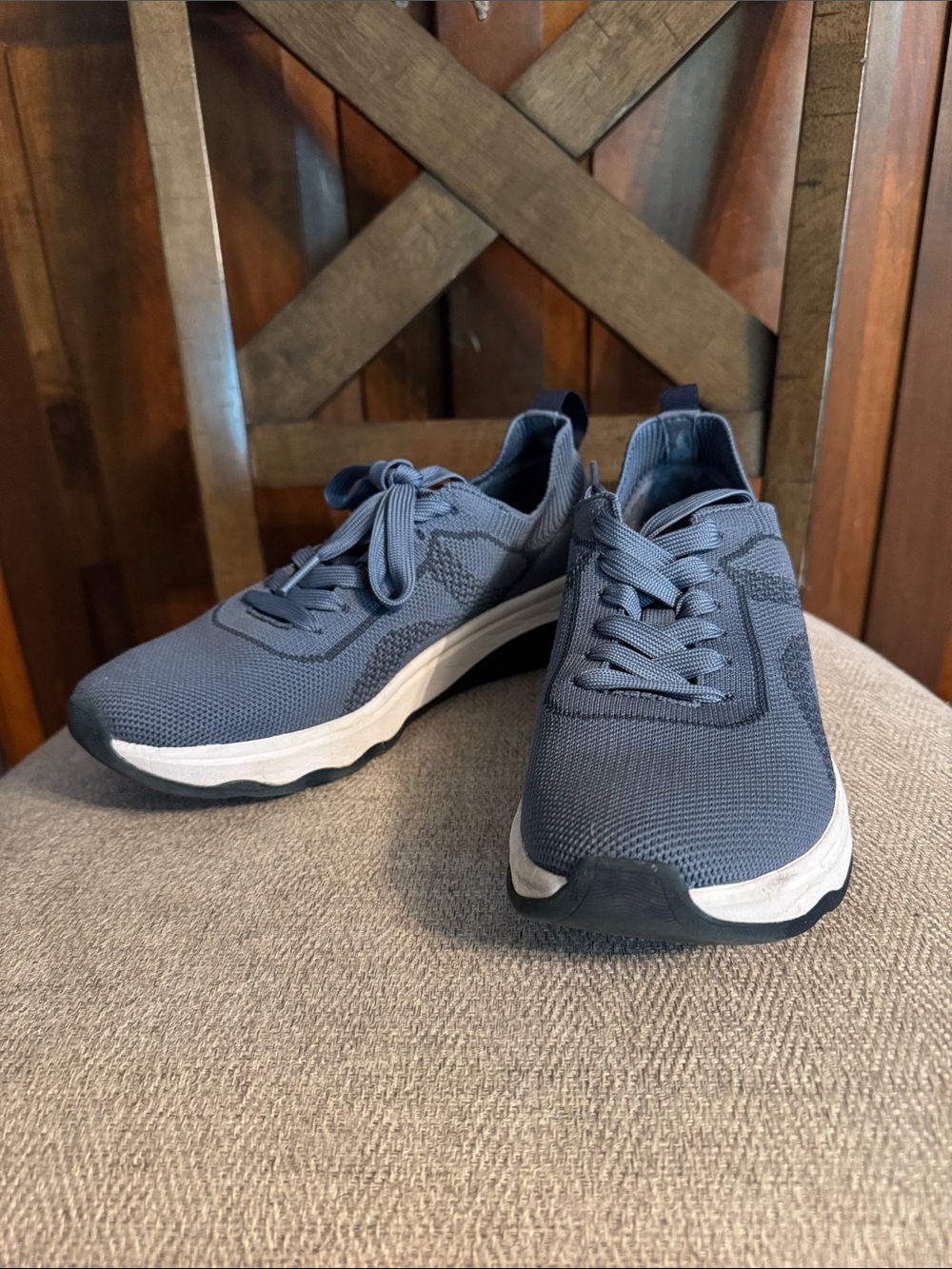 Clarks Cloudsteppers Women's Blue Knit Lace-Up Sneakers